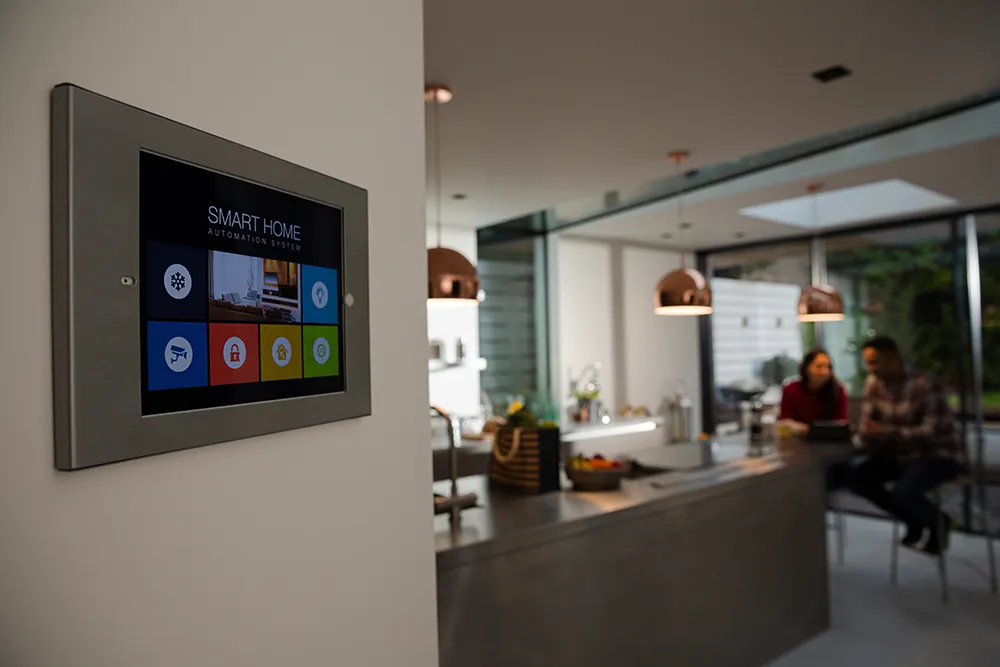 Intelligente Alarmanlage mit Touchscreen